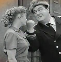 bde732017285d47ba114f44694ae0951--the-honeymooners-comedy-tv.jpg
