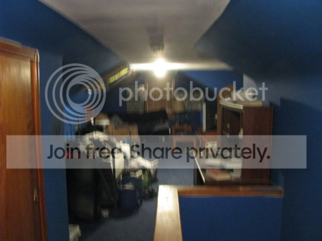 Room001-1.jpg