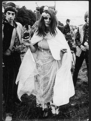 female-hippy-1967.jpg