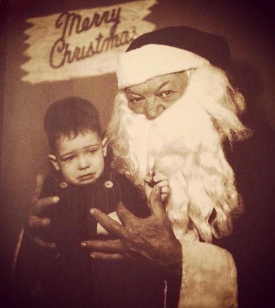 creepy-santa-horrifying.jpg