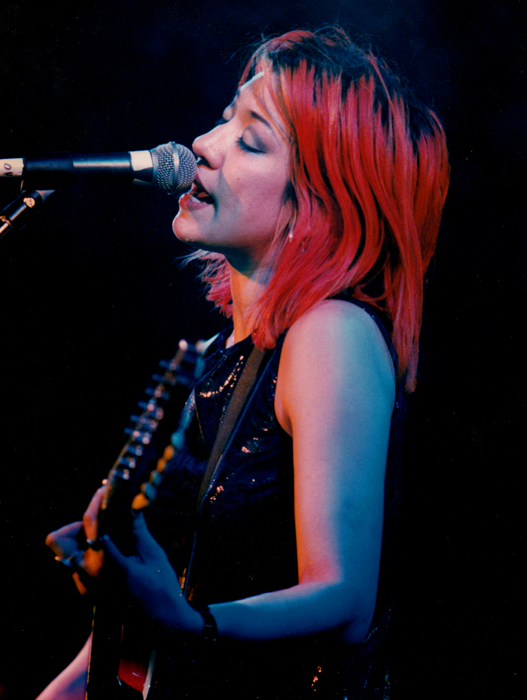 miki_berenyi_of_lush_by_wilcox660-d34ozco.jpg