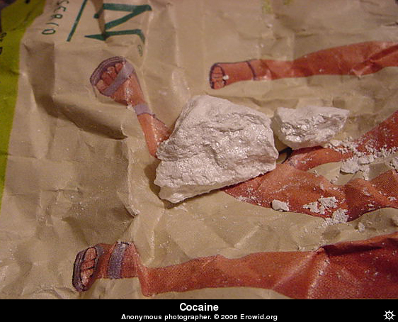 cocaine__i2004e0662_disp.jpg