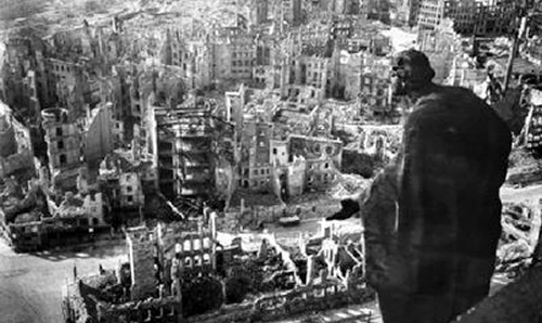 bombing-of-dresden.gif