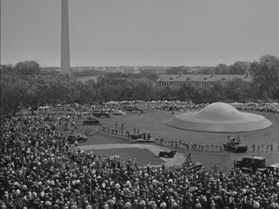 flying-saucer-steals-homeplate-in-washington-baseball-park-the-day-the-earth-stood-still-1951-directed-by-robert-wise-picture-courtesy-20th-century-fox%5B1%5D.jpg