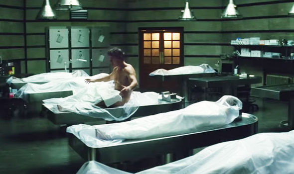 Tom-Cruise-in-a-morgue-in-The-Mummy-886435.jpg