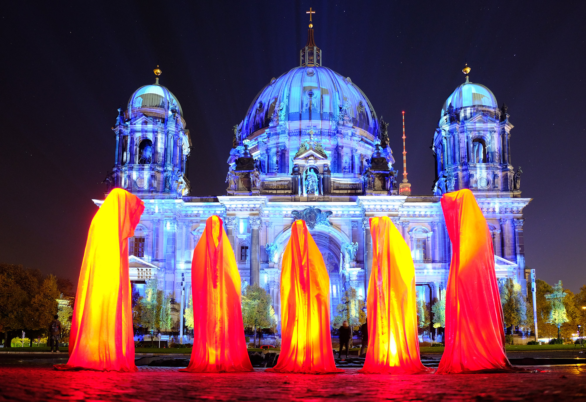 festival-of-lights-berlin-lightart-event-lumina-glow-modern-sculpture-statue-gallery-museum-5750.jpg