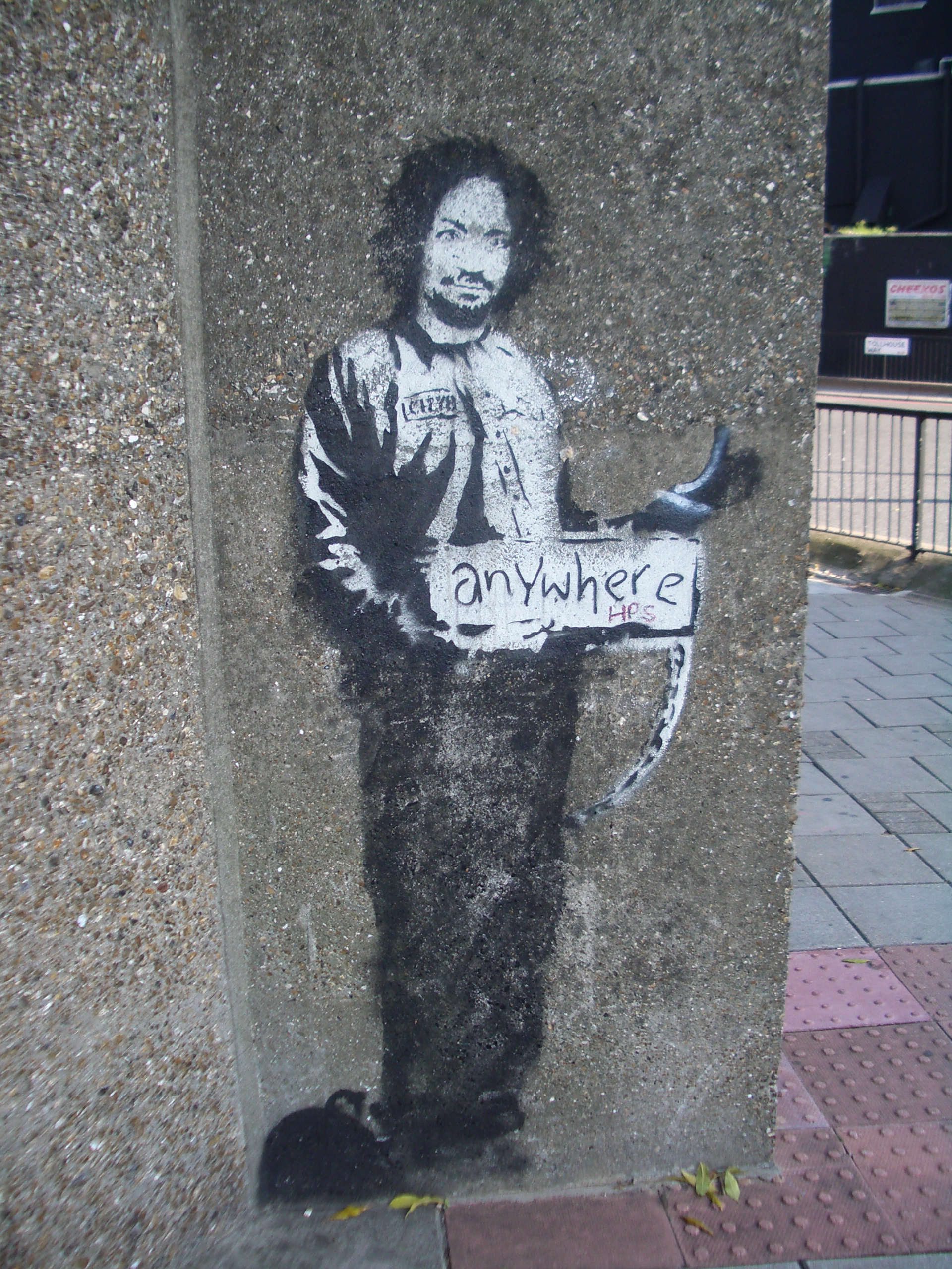 Banksy_Hitchhiker_to_Anywhere_Archway_2005.jpg