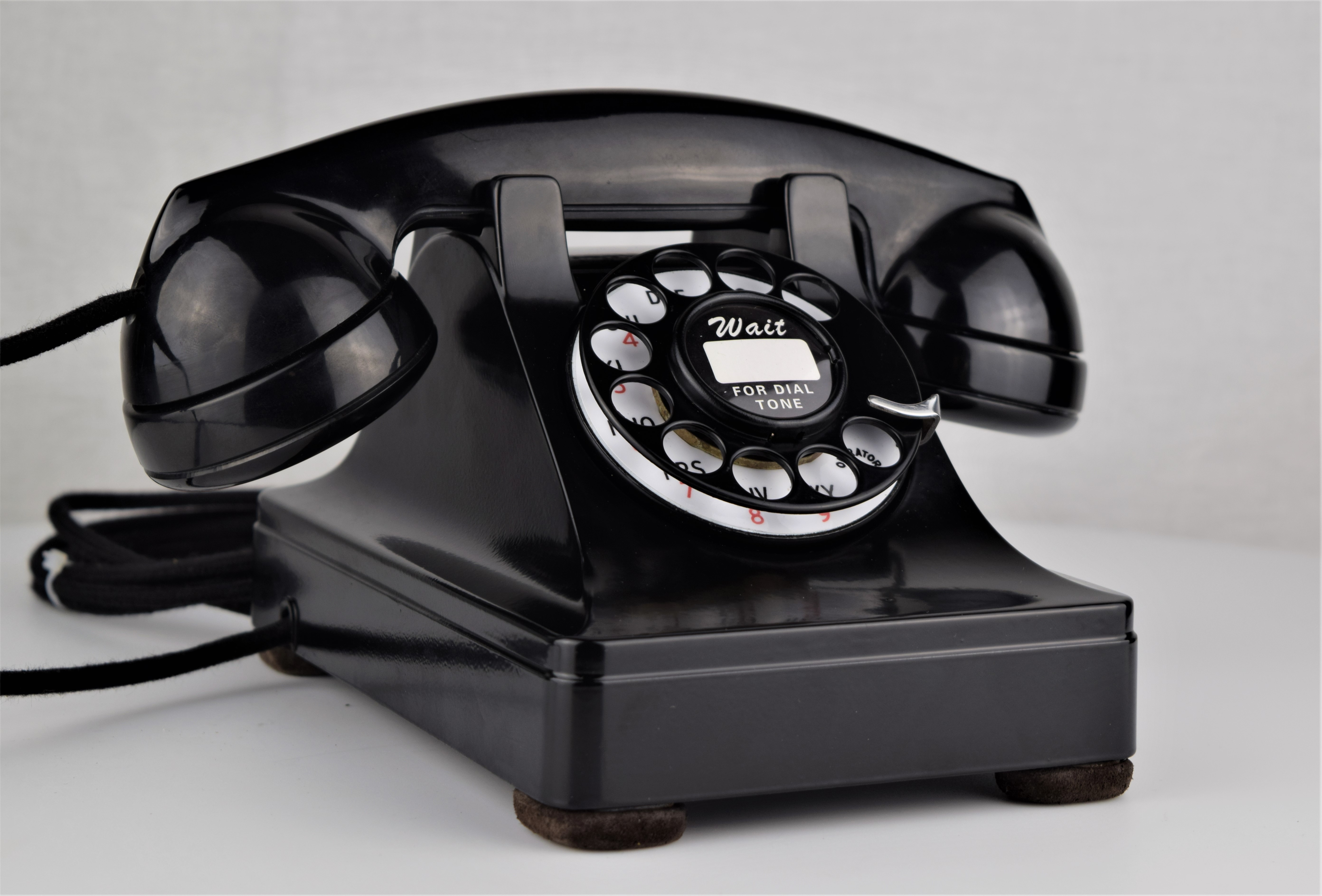 gray-rotary-telephone-3.jpg